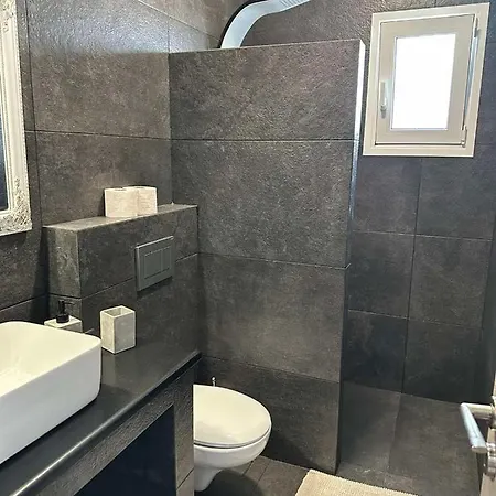 Apartment Serenity - Brand New In Village *