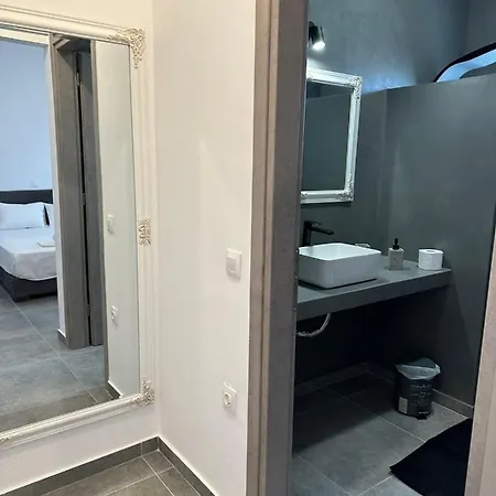 Serenity - Brand New In Village Apartment