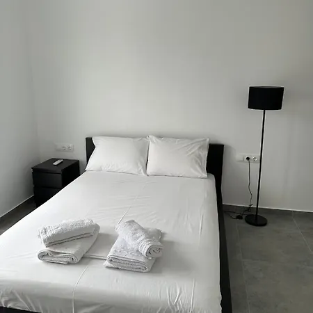 Serenity - Brand New In Village Apartment Ermioni